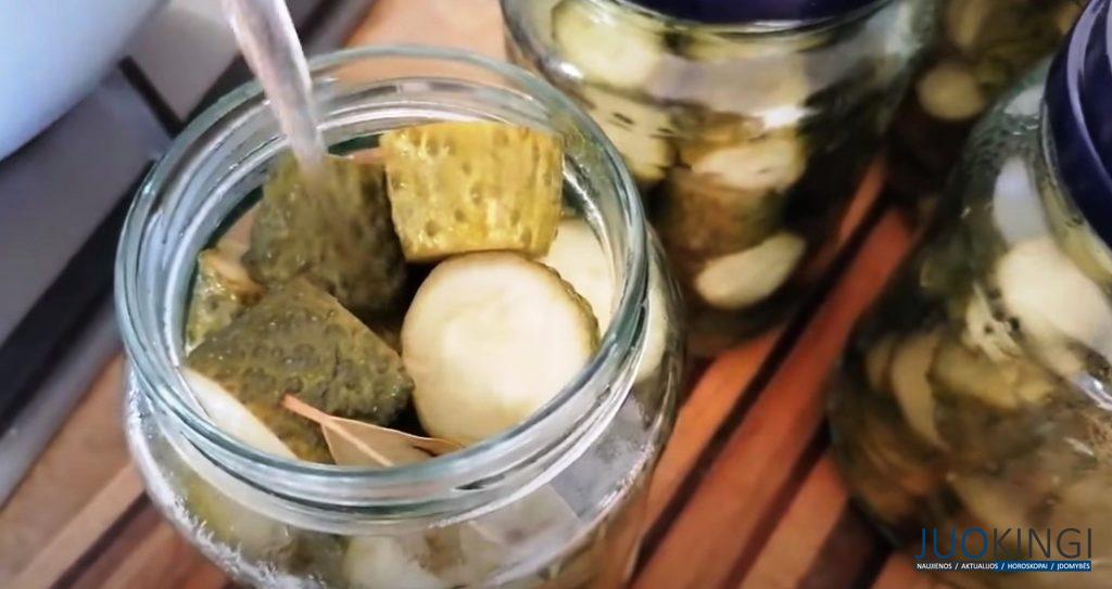 Огурцы по-фински: готовлю тазиками все лето! Вкусная заготовка на зиму