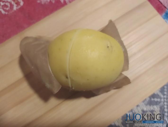 Узнала, как на Кубани вкусно варят картофель в мундире, добавляя три ингредиента. И придумали, как за секунды очистить
