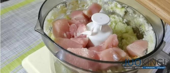 Гости не поверили, что здесь только кабачок, куриная грудка и яйцо (без муки, манки, крахмала). Мяса всего 40%, а как котлеты