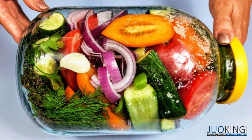 Просто сложите овощи в банку и уберите в холодильник. Рецепт простой и вкусной закуски