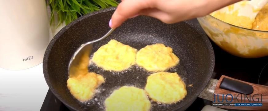 Трачу минут 15 и вкусно очень: буду готовить так всю осень. Оладьи из тыквы