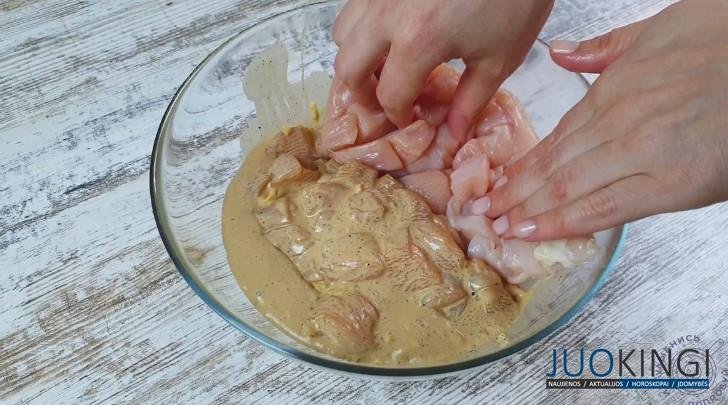 Просто делаю надрез на куриной грудке и получается очень сочно и вкусно!