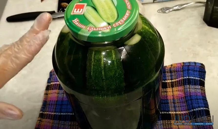 Огурчики по-болгарски! Зимой пальчики оближешь