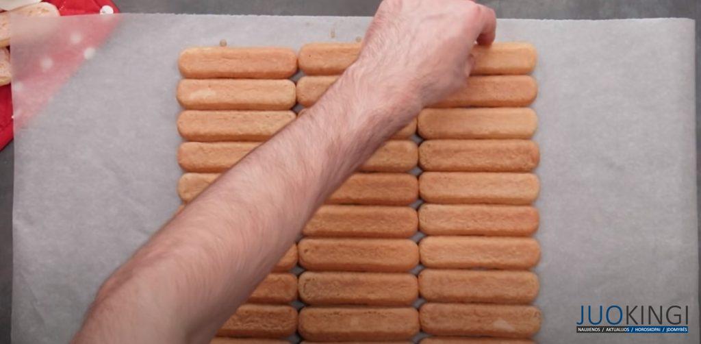 Без яиц и без выпечки! Рецепт вкусного Тирамису в виде рулета
