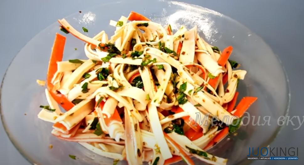 Беру крабовые палочки и готовлю закуску на Новый год. Рецепт к праздничному столу