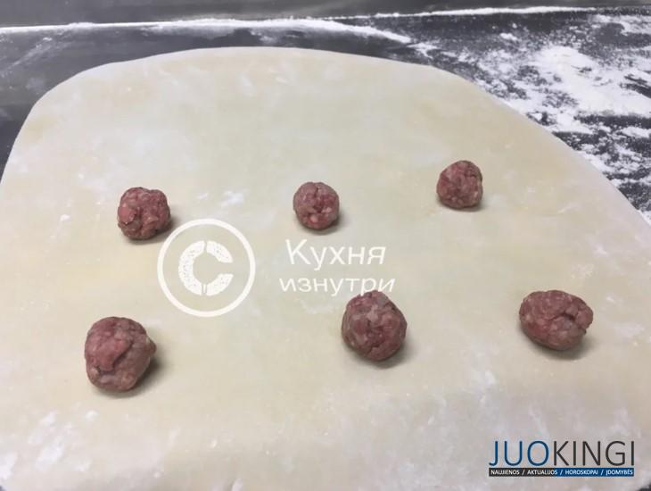Тёща показала как лепить пельмени очень быстро. Даже скалка не нужна