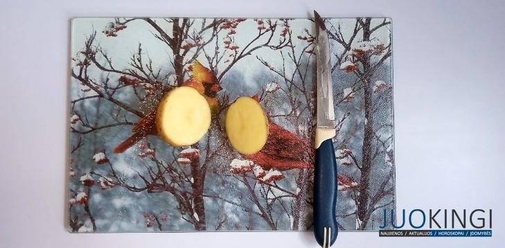 У меня зеркала всегда идеально чистые, все благодаря кусочку картофеля. Записывайте мой простой способ