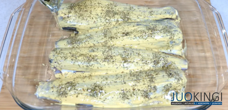 Смазываю минтай горчицей и запекаю в духовке. Простой рецепт вкусной и сочной рыбы