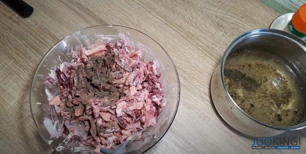 Вкуснейший салат со свеклы! Нежный и оригинальный, как в ресторане