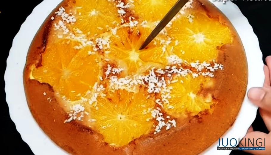 Хоть с апельсинами, хоть с яблоками: нужно всего 1 апельсин и 1 яйцо! Пирог за 10 минут на сковороде