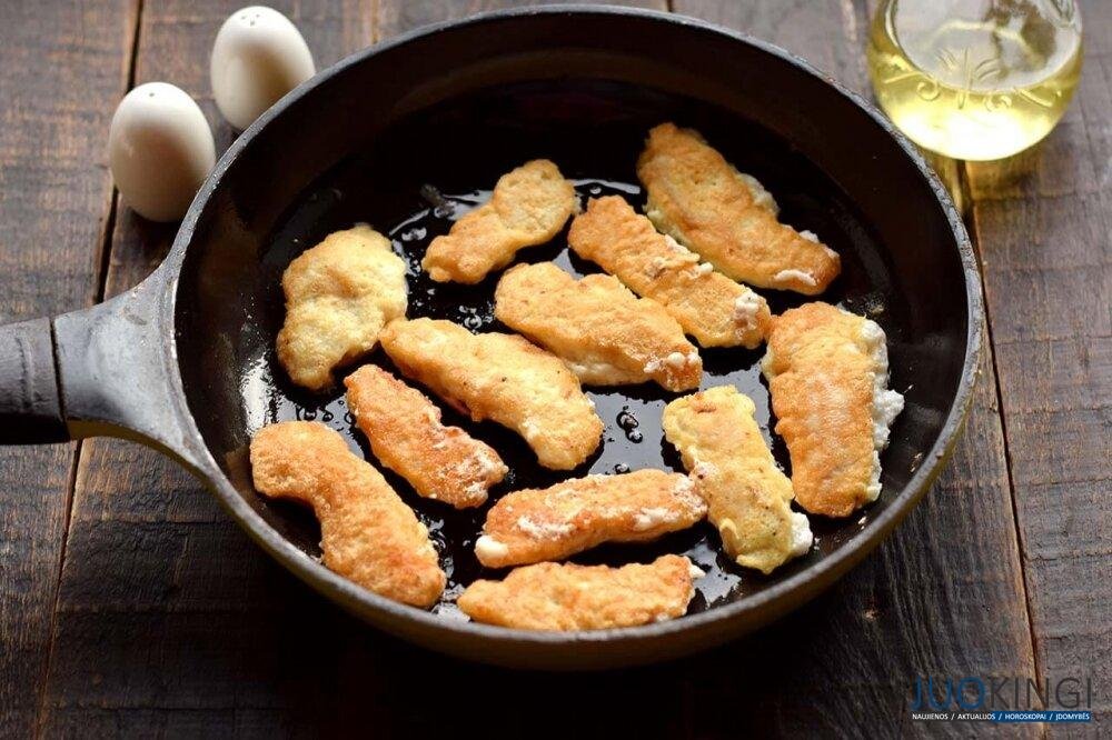 Просто залейте яйцами куриную грудку. Быстро, вкусно и очень нежно